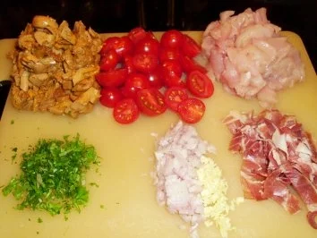 Rezept: Pasta: Fusilli mit Hähnchen-Pfifferling-Creme Bild Nr. 3 Pasta: Fusilli mit Hähnchen-Pfifferling-Creme - Rezept - Bild Nr. 3