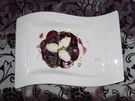 Rezept: Meerrettichmousse auf Rote Beete Carpaccio Meerrettichmousse auf Rote Beete Carpaccio - Rezept