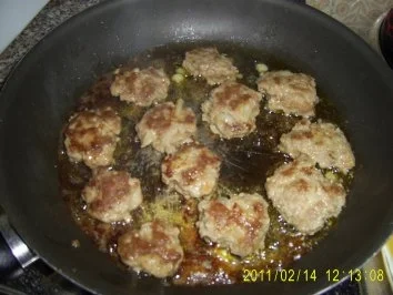 Rezept: Hackbällchen-Auflauf Bild Nr. 6 Hackbällchen-Auflauf - Rezept - Bild Nr. 6