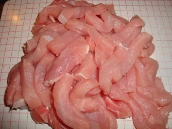 Rezept: Schweinegeschnetzeltes mit Gemüse in Frischkäserahm Bild Nr. 3 Schweinegeschnetzeltes mit Gemüse in Frischkäserahm - Rezept - Bild Nr. 3