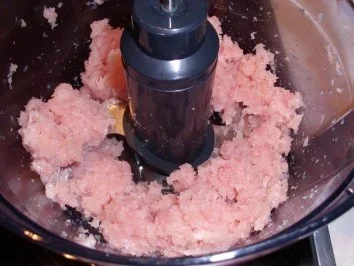 Fleisch: Feurige Geflügelfrikadellen - Rezept - Bild Nr. 3