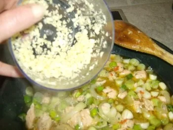 Rezept: Lachs Sahne Soße zu Bandnudeln Bild Nr. 6 Lachs Sahne Soße zu Bandnudeln - Rezept - Bild Nr. 6