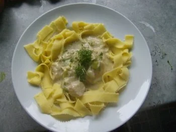 Rezept: Lachs Sahne Soße zu Bandnudeln Lachs Sahne Soße zu Bandnudeln - Rezept