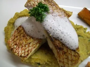 Rezept: Red Snapper auf Dhal mit Kokoswölkchen und Süßkartoffel-Wedges Bild Nr. 6 Red Snapper auf Dhal mit Kokoswölkchen und Süßkartoffel-Wedges - Rezept - Bild Nr. 6