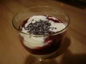 Waldbeermousse mit Cassislikör a la Angie - Rezept