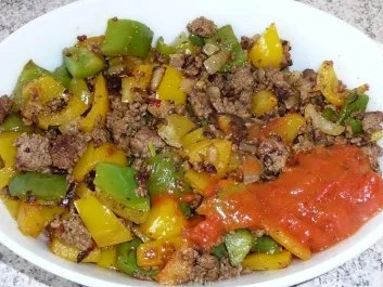 Auflauf: Paprika - Hackauflauf mit Tomatensauce - Rezept - Bild Nr. 7