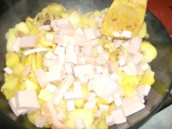 Rezept: Gröstl mit Leberkäs Bild Nr. 4 Gröstl mit Leberkäs - Rezept - Bild Nr. 4