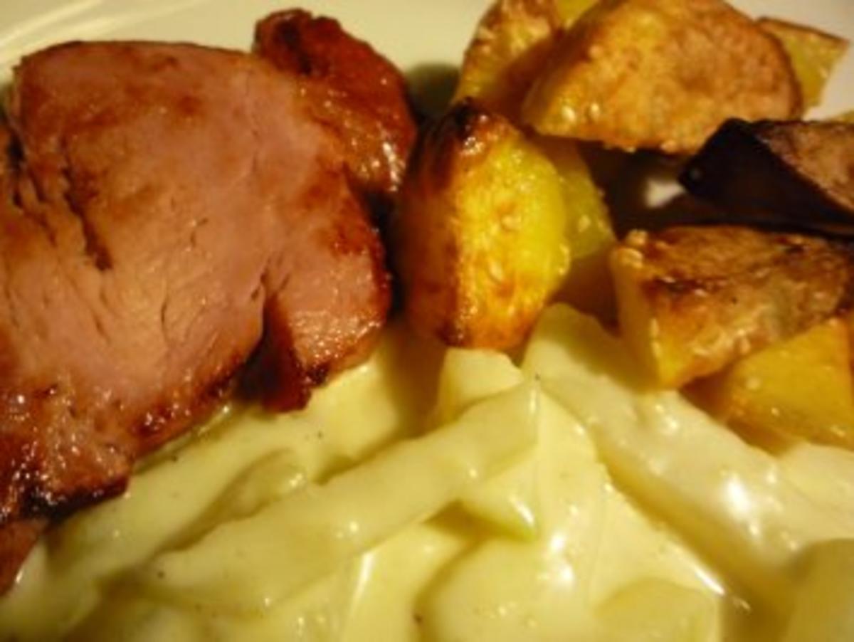 Kohlrabi mit Käsesauce, Kassler und Kartoffeln - Rezept