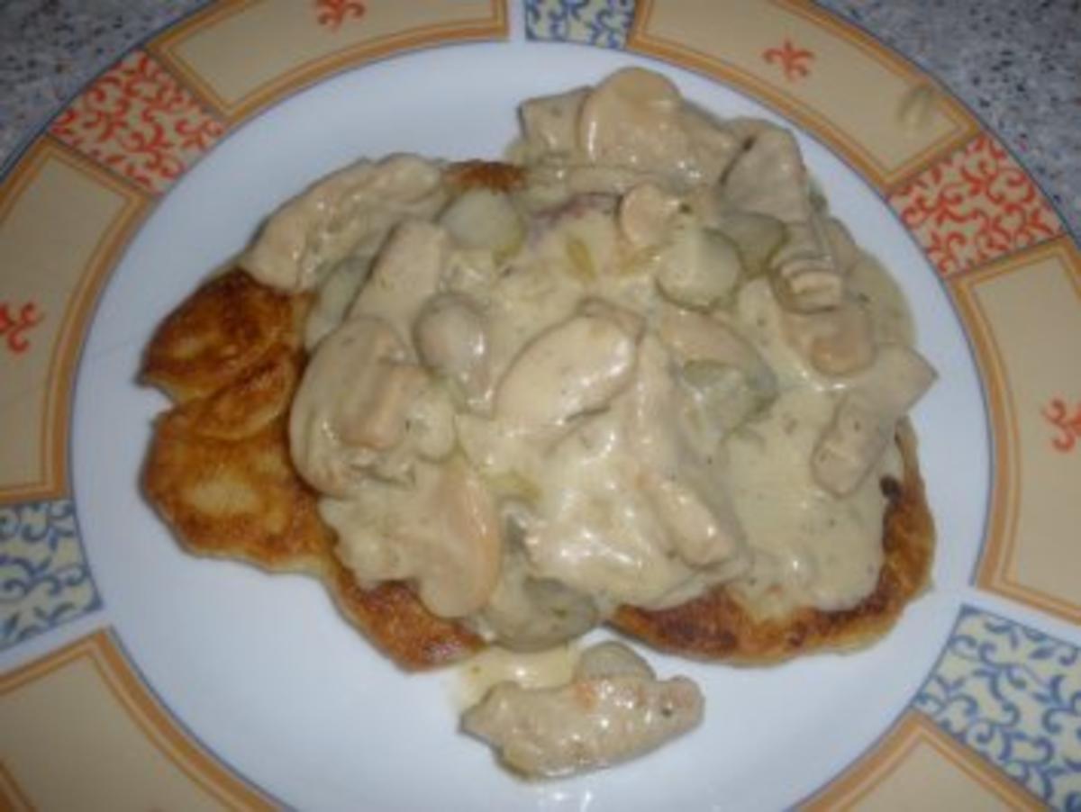 Kartoffelpfannkuchen mit Geschnetzeltem - Rezept - kochbar.de