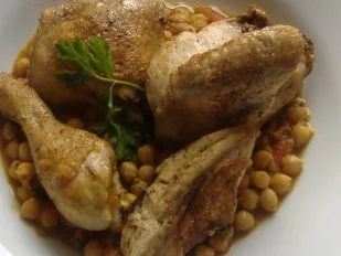 Kichererbsen mit Hähnchen und Tomaten - Rezept