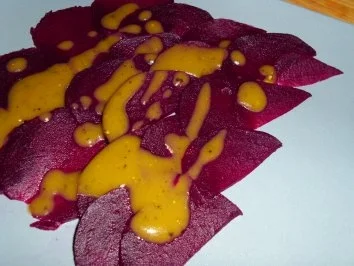 Rote Bete Carpaccio mit Ziegenkäse-Crostini - Rezept - Bild Nr. 5