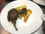 Martins Bauch vom Ibericoschwein mit Schmorgemüse und Pastinakenpüree - Rezept