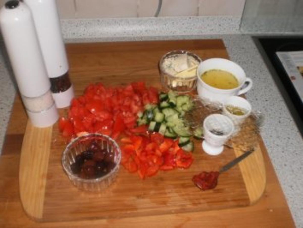 Mediterrane Käseterrine mit Olivensauce - Rezept - Bild Nr. 2
