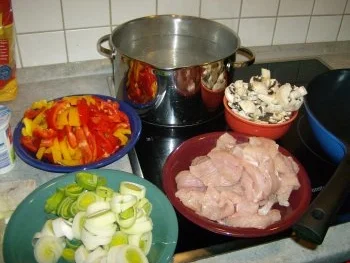 Rezept: Sahnige Nudelpfanne Kunterbunt Bild Nr. 3 Sahnige Nudelpfanne Kunterbunt - Rezept - Bild Nr. 3