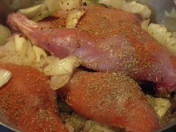 Kaninchenschenkel auf mediterrane Art mit Spitzkohl - Rezept - Bild Nr. 3