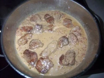 Rezept: Schweinefilet in Weißwein-Sahnesoße mit Spätzle und Buttererbsen Bild Nr. 7 Schweinefilet in Weißwein-Sahnesoße mit Spätzle und Buttererbsen - Rezept - Bild Nr. 7