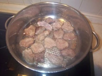 Rezept: Schweinefilet in Weißwein-Sahnesoße mit Spätzle und Buttererbsen Bild Nr. 4 Schweinefilet in Weißwein-Sahnesoße mit Spätzle und Buttererbsen - Rezept - Bild Nr. 4