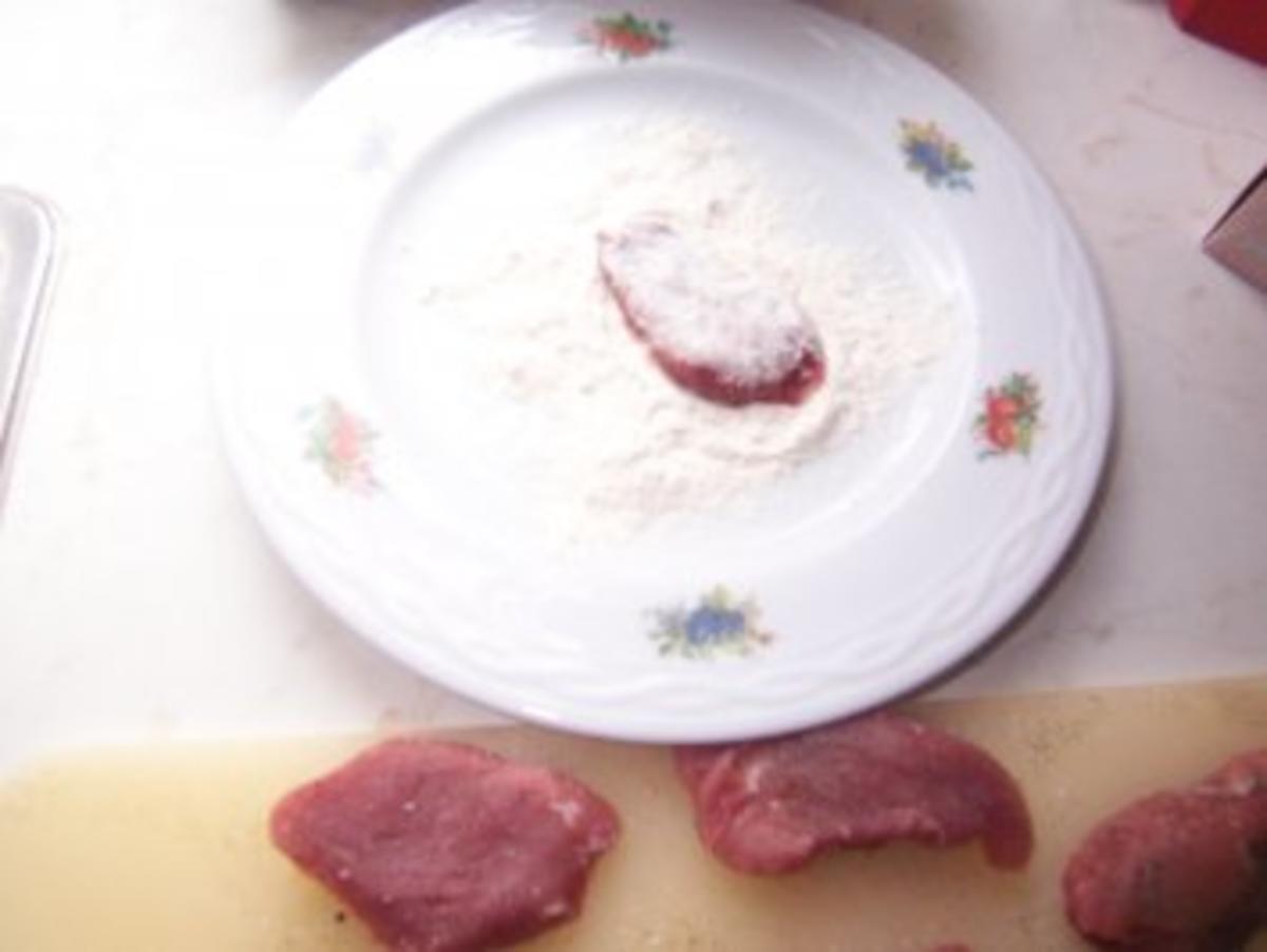 Schweinefilet in Weißwein-Sahnesoße mit Spätzle und Buttererbsen - Rezept - Bild Nr. 3