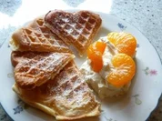 Buttermilchwaffeln mit Orangencreme - Rezept