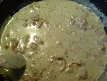 Rezept: Tortellinis mit Käse Sahne Soße Bild Nr. 2 Tortellinis mit Käse Sahne Soße - Rezept - Bild Nr. 2