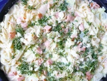 Chinakohlnudeln mit Lachssahne - Rezept