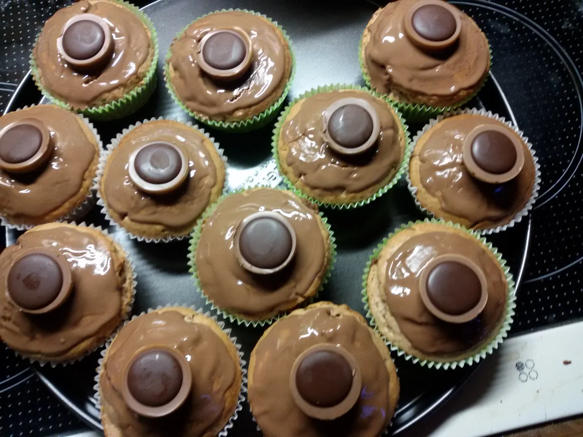 Rezept: Nuss - Muffins mit Toffifee Bild Nr. 3872 Nuss - Muffins mit Toffifee - Rezept - Bild Nr. 3872