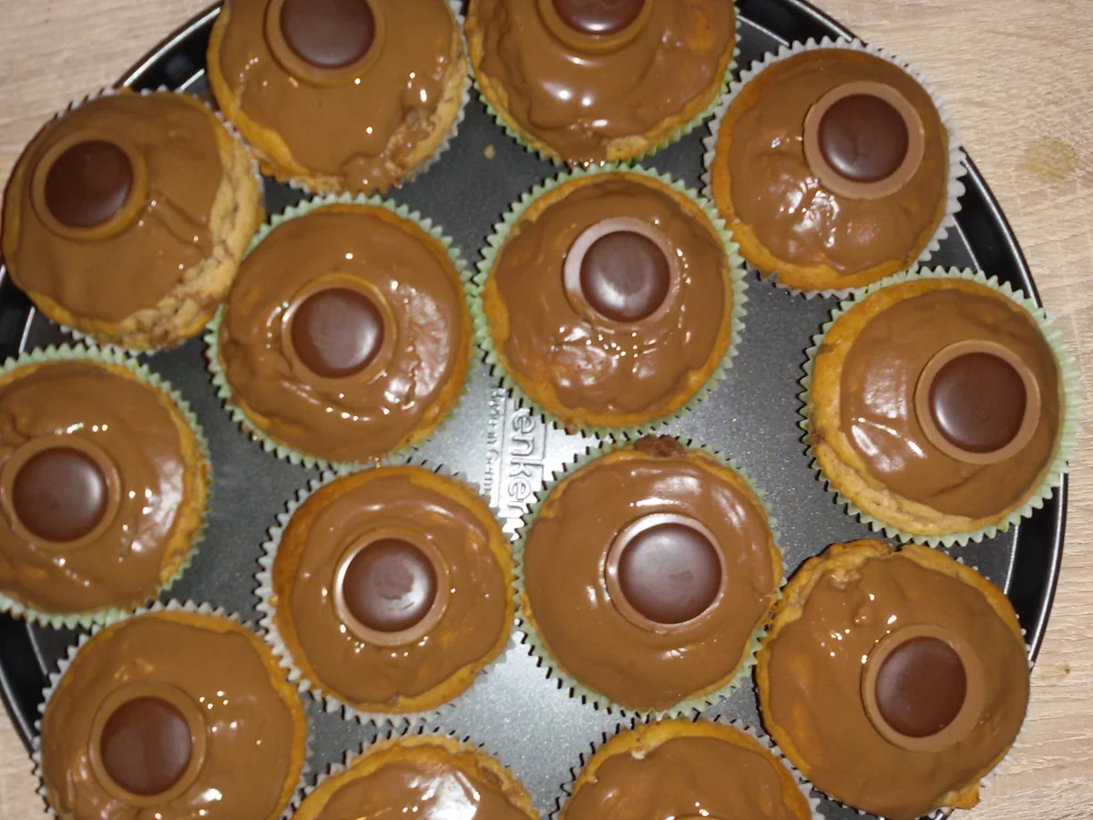 Rezept: Nuss - Muffins mit Toffifee Bild Nr. 3873 Nuss - Muffins mit Toffifee - Rezept - Bild Nr. 3873
