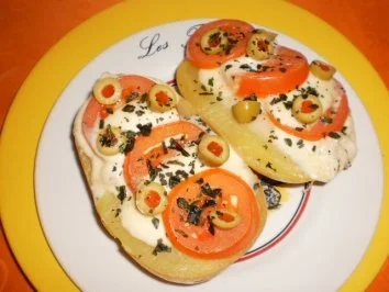 Rezept: Tomate auf Backkartoffel Tomate auf Backkartoffel - Rezept