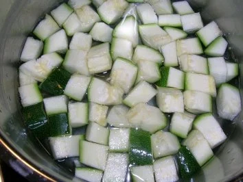 Spanferkel-Koteletts mit Rosmarin-Sößchen und Bratkartöffelchen - Rezept - Bild Nr. 4