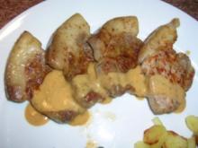 Spanferkel-Koteletts mit Rosmarin-Sößchen und Bratkartöffelchen - Rezept
