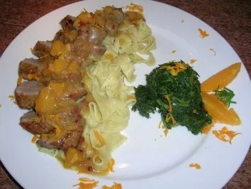 Entenbrustfilet mit Orangen-Ingwer-Sauce und Zitronen-Basilikum-Nudeln - Rezept - Bild Nr. 2