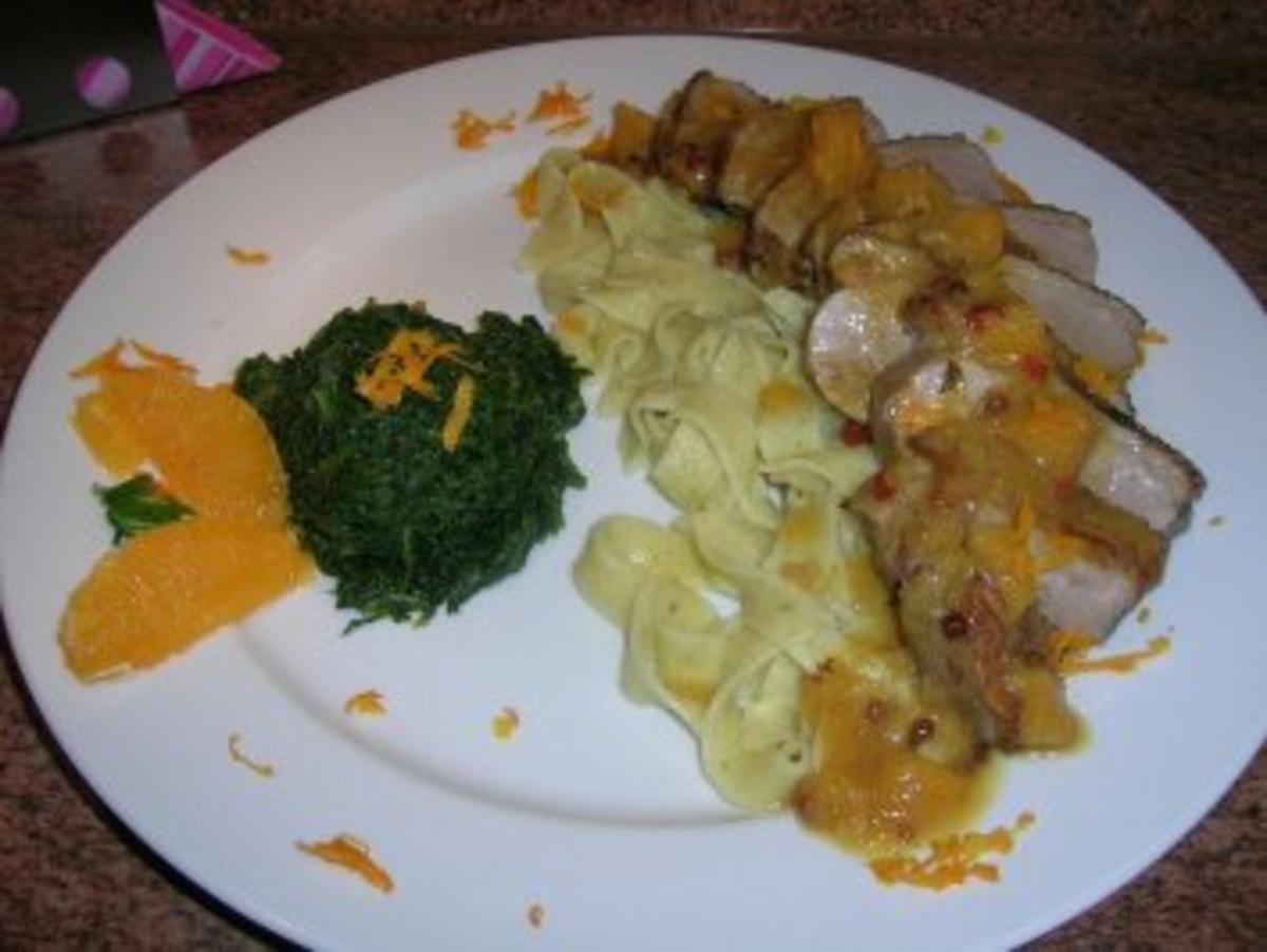 Entenbrustfilet mit Orangen-Ingwer-Sauce und Zitronen-Basilikum-Nudeln
- Rezept By rowiwo