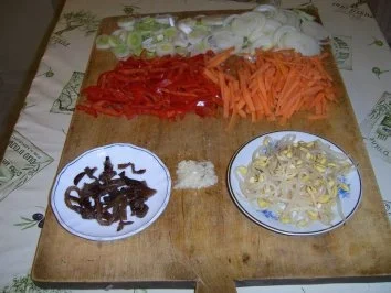 Putenbruststreifen mit Fernöstlich gewürztem Gemüse (Lafer) - Rezept - Bild Nr. 7