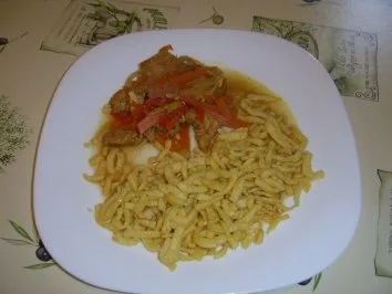 Putenbruststreifen mit Fernöstlich gewürztem Gemüse (Lafer) - Rezept