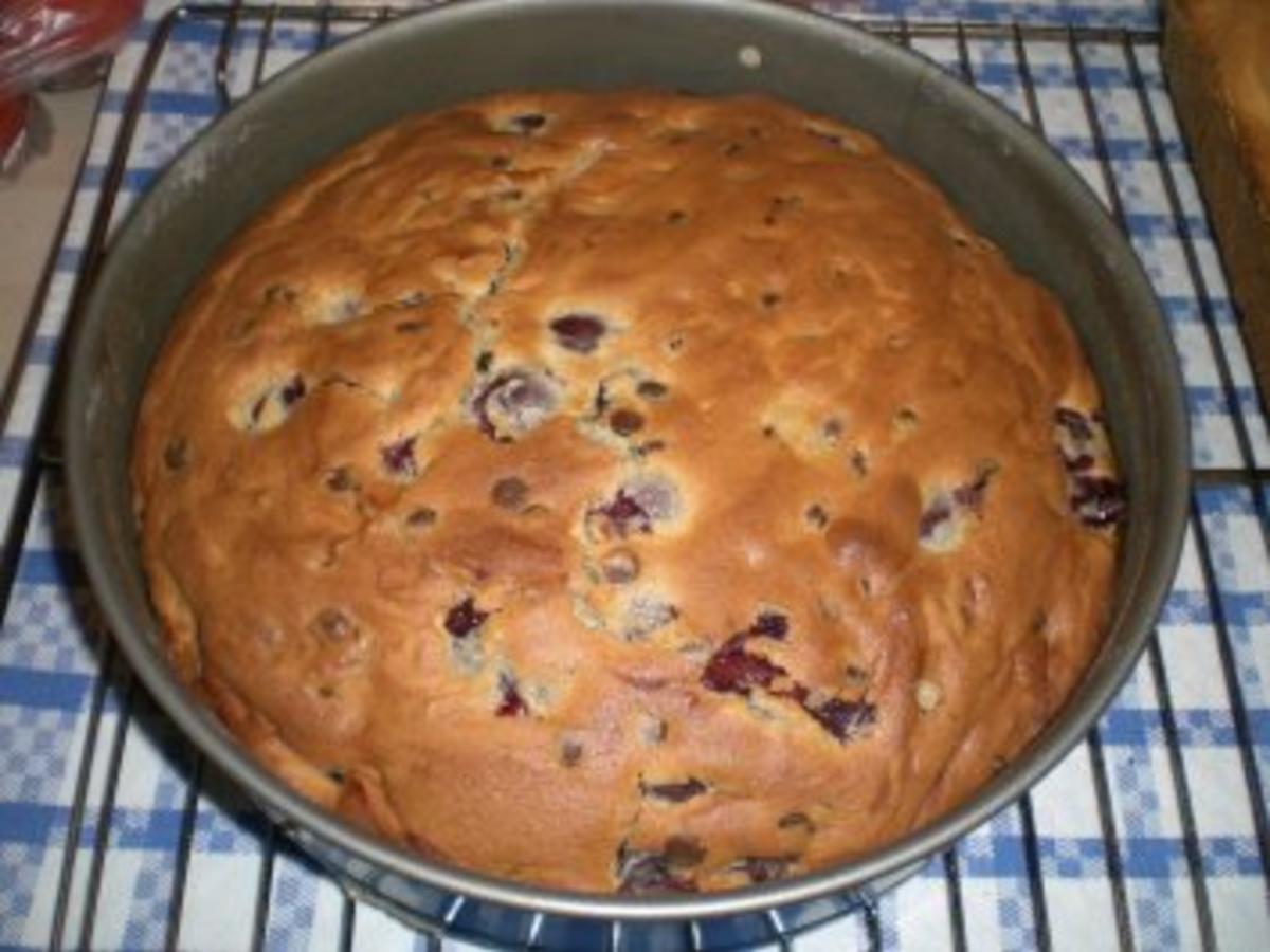 Kirschkuchen mit Schokotröpfchen - Rezept - kochbar.de