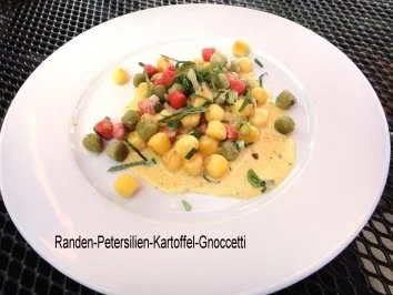 Rezept: Gnocchi di Patate tre Colori a la Panna con Salvia Bild Nr. 2 Gnocchi di Patate tre Colori a la Panna con Salvia - Rezept - Bild Nr. 2