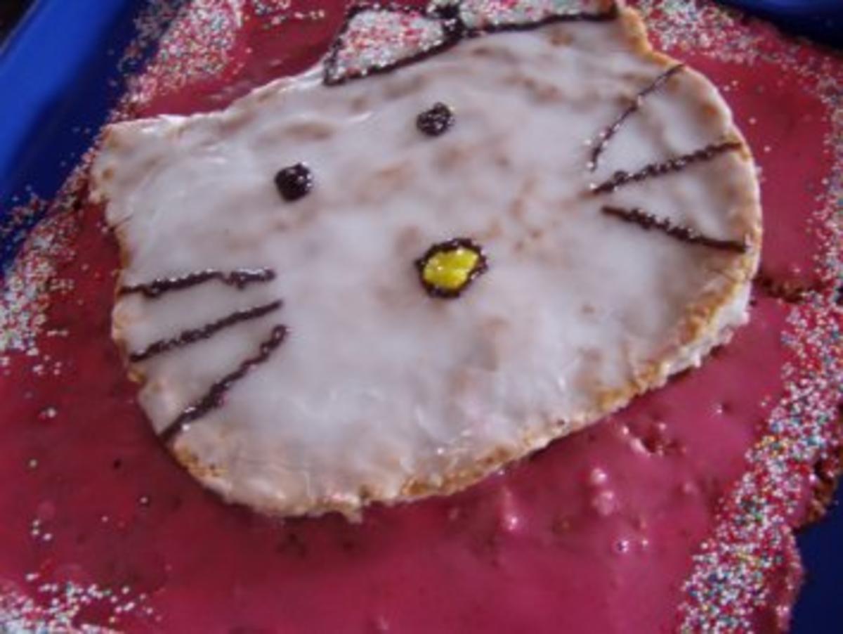 -Geburtstag- Kirsch-Hello Kitty-Geburtstagskuchen - Rezept