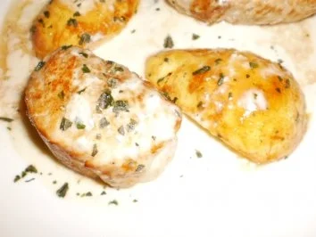 Rezept: Medaillons mit Birne und Gorgonzola Bild Nr. 2 Medaillons mit Birne und Gorgonzola - Rezept - Bild Nr. 2