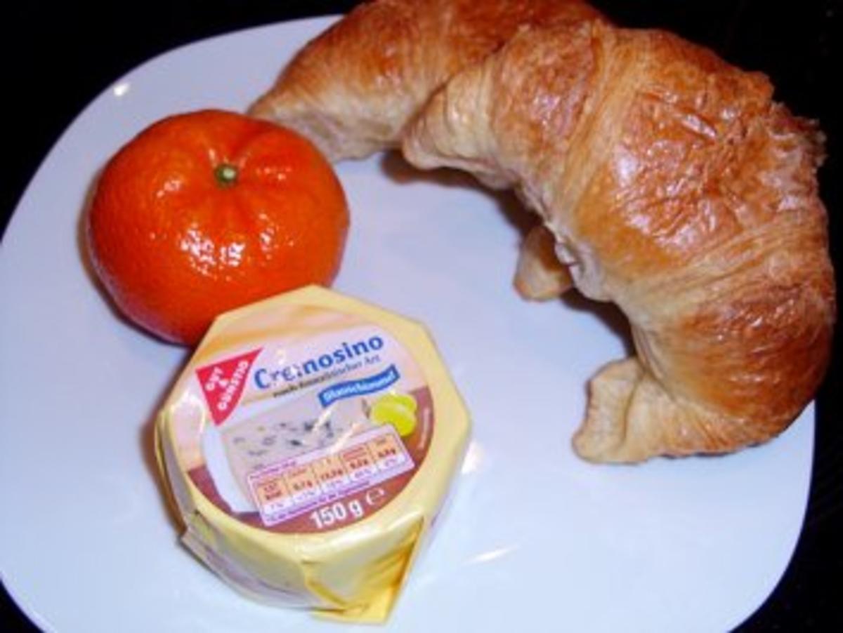 Frühstück: Mandarinen-Croissants mit Blauschimmelkäse - Rezept - Bild Nr. 2