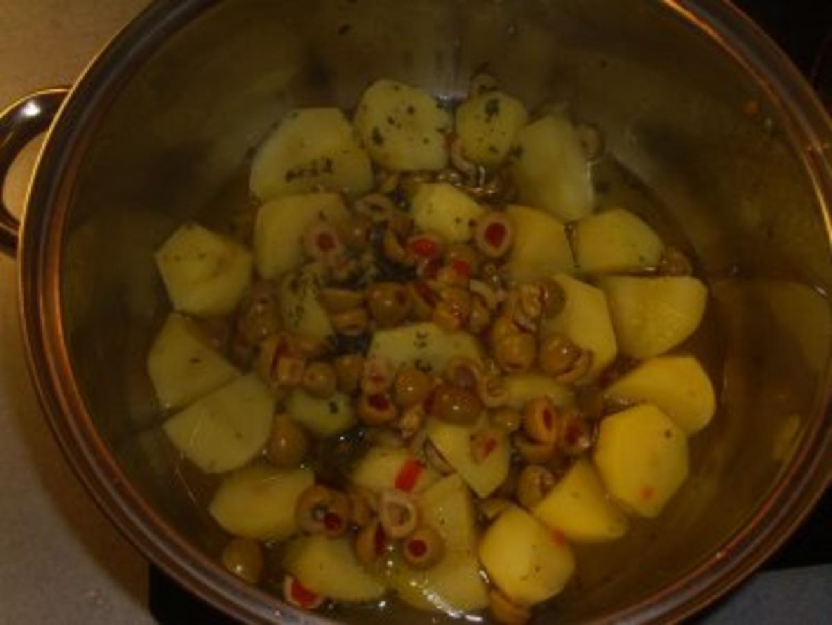 Tellergerichte:Wurstscheiben in Salzstangenpanade, Rahmrosenkohl und Kartoffel-Olivenpüree - Rezept - Bild Nr. 10