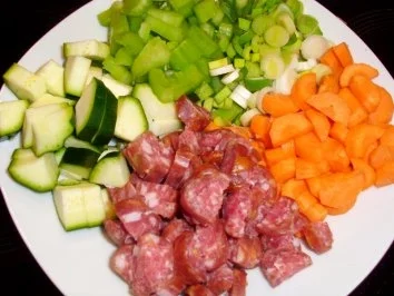 Alles aus einem Topf: Nudeleintopf Minestrone Art - Rezept - Bild Nr. 3