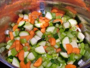 Alles aus einem Topf: Nudeleintopf Minestrone Art - Rezept - Bild Nr. 4