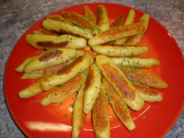 Fingernudeln mit Kartoffeln festkochend und Ei - Rezept mit Bild ...