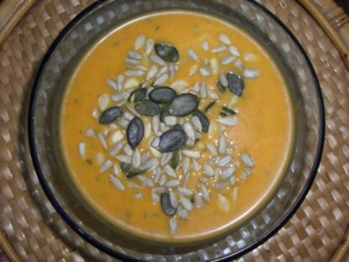 Bilder für Karotten-Creme-Suppe Rezept