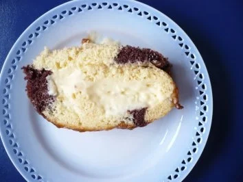 Rezept: Schwarz- weisse Biskuitrolle Bild Nr. 2 Schwarz- weisse Biskuitrolle - Rezept - Bild Nr. 2