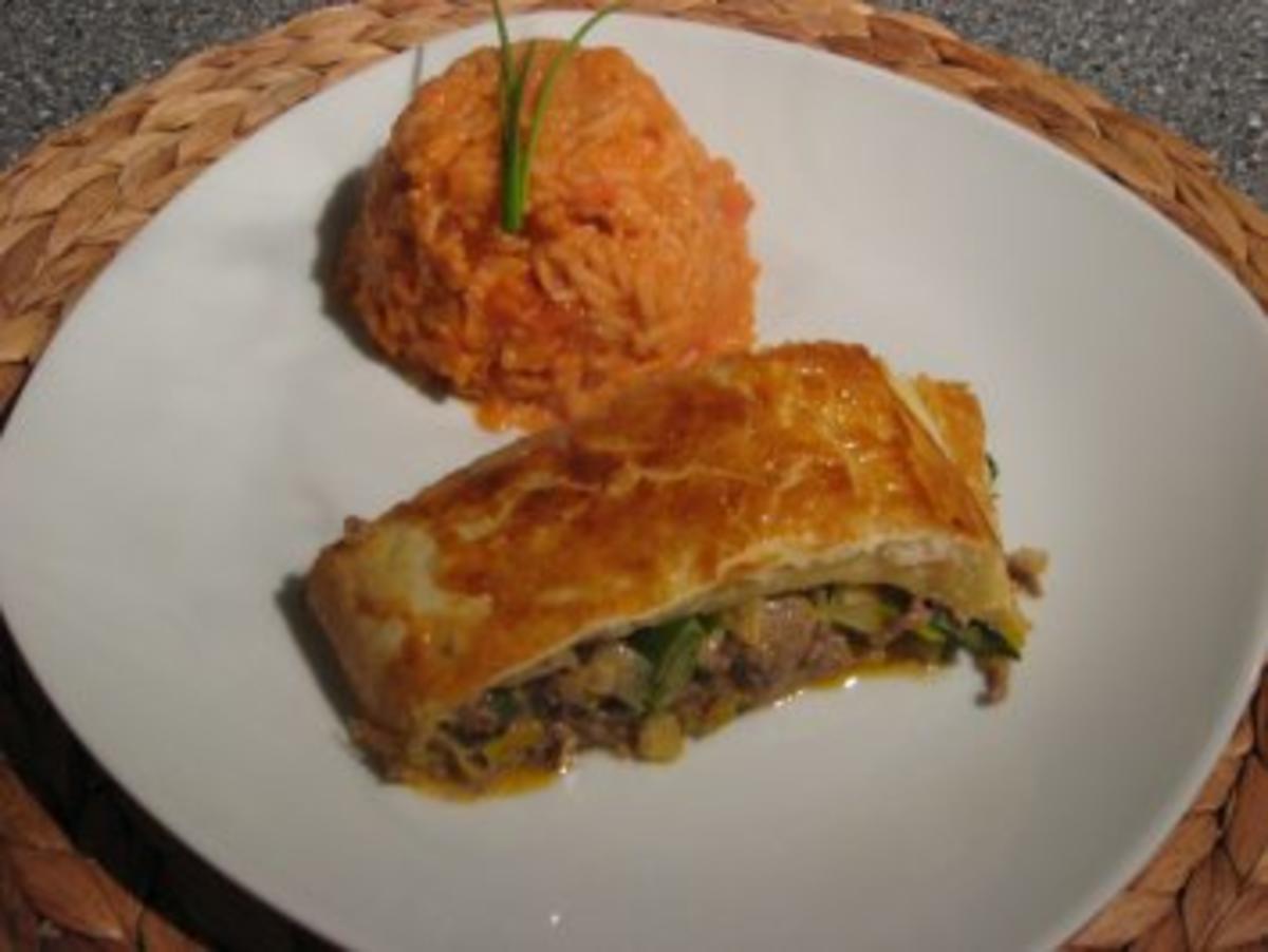 Bilder für Hackfleischstrudel mit Lauch - Rezept