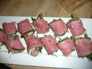 ROASTBEEF:gefüllte Roastbeef-Röllchen - Rezept
