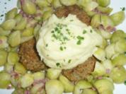 Grünkernbratlinge mit Rosenkohl und Püree - Rezept