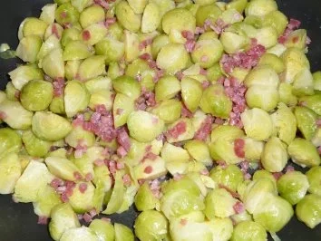 Rezept: Grünkernbratlinge mit Rosenkohl und Püree Bild Nr. 3 Grünkernbratlinge mit Rosenkohl und Püree - Rezept - Bild Nr. 3