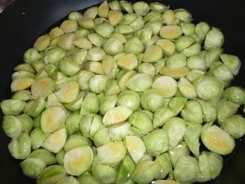 Rezept: Grünkernbratlinge mit Rosenkohl und Püree Bild Nr. 8 Grünkernbratlinge mit Rosenkohl und Püree - Rezept - Bild Nr. 8